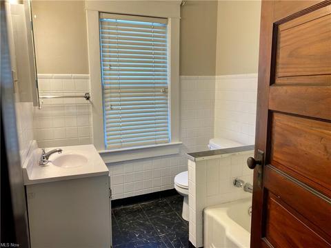 210 E Iron Ave, Dover, OH 44622 photo 15
