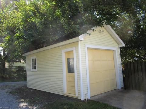 210 E Iron Ave, Dover, OH 44622 photo 21
