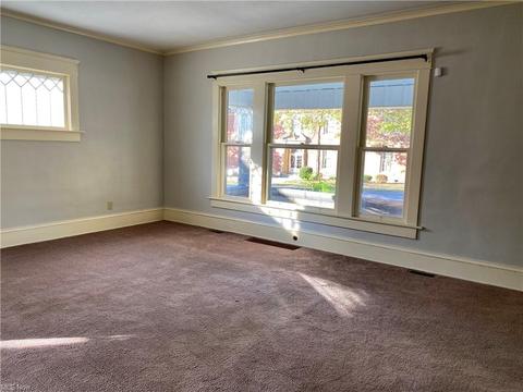 210 E Iron Ave, Dover, OH 44622 photo 5