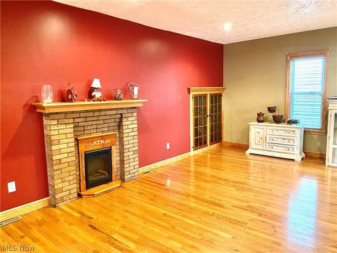 122 Mccook Ave, Dennison, OH 44621 photo 5
