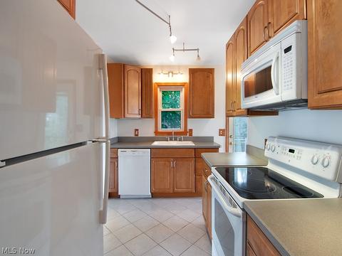 3753 E 364th St, Willoughby, OH 44094 photo 4