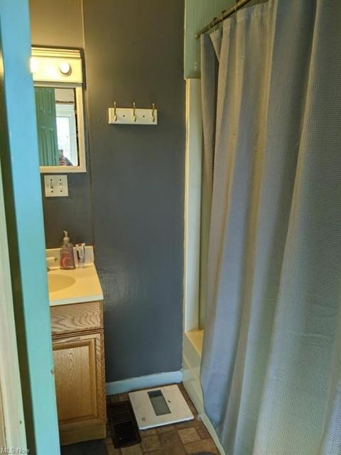 41 W Main St, Wakeman, OH 44889 photo 13