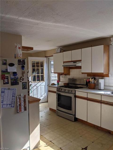 41 W Main St, Wakeman, OH 44889 photo 2