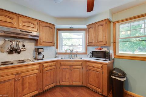 1547 Corrib Ave NW, Canton, OH 44708 photo 5