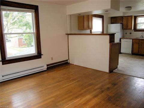 310 Bellflower Ave NW, Canton, OH 44708 photo 9