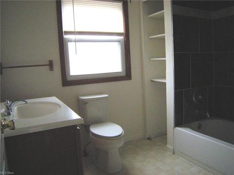 310 Bellflower Ave NW, Canton, OH 44708 photo 15
