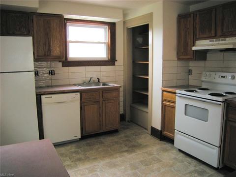 310 Bellflower Ave NW, Canton, OH 44708 photo 11