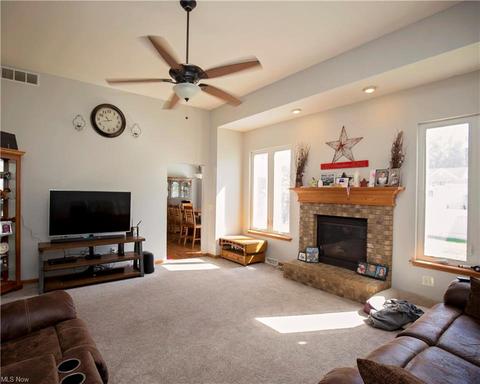 40015 Ryan Ct, Elyria, OH 44035 photo 10