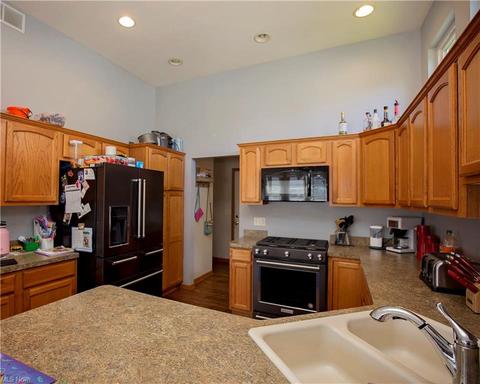 40015 Ryan Ct, Elyria, OH 44035 photo 13