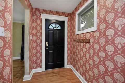 247 Ohio St, Elyria, OH 44035 photo 4