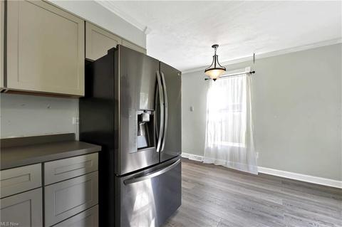 247 Ohio St, Elyria, OH 44035 photo 22