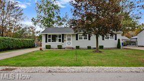 7639 Pinehurst Dr, Mentor On The Lake, OH 44060 photo 2