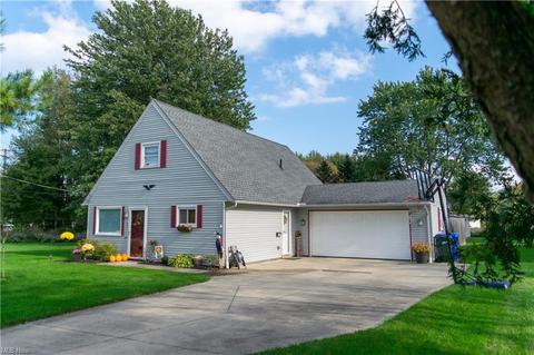 198 Railroad St, Lagrange, OH 44050 photo 2