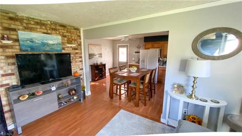 198 Railroad St, Lagrange, OH 44050 photo 3