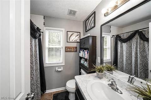 21418 Raymond St, Maple Heights, OH 44137 photo 15