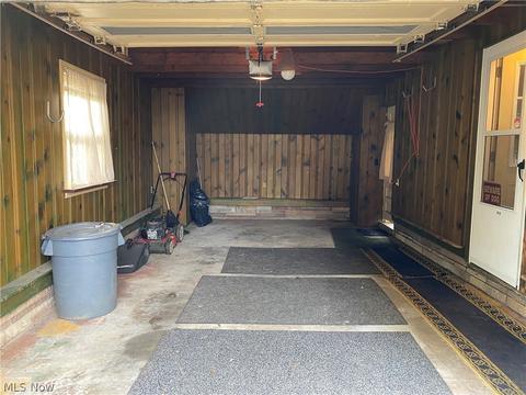 94 Helena Dr, Struthers, OH 44471 photo 13