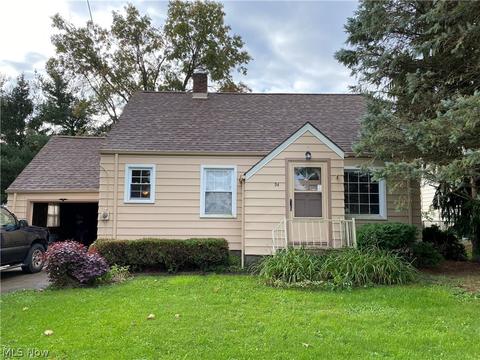 94 Helena Dr, Struthers, OH 44471 photo 1