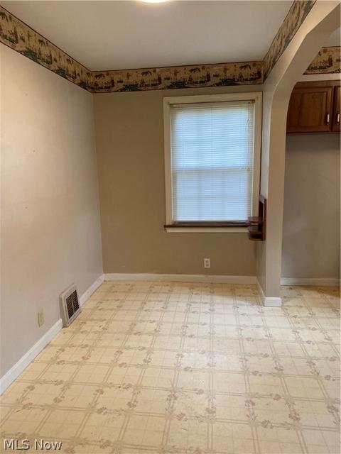 94 Helena Dr, Struthers, OH 44471 photo 4