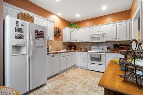 6946 Knight Ave NW, Canton, OH 44708 photo 10