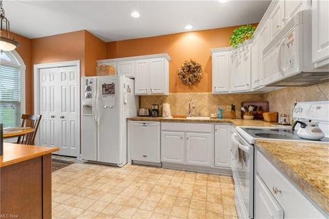 6946 Knight Ave NW, Canton, OH 44708 photo 11