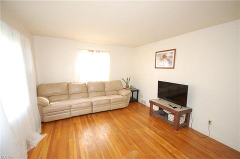 407 Old Shay Ln, Boardman, OH 44512 photo 2
