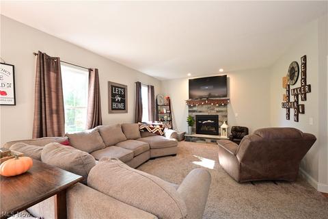 304 Garfield Dr, Lagrange, OH 44050 photo 5