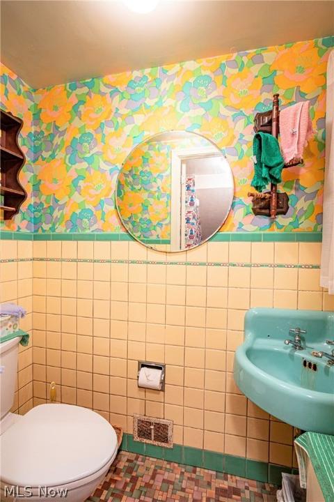 1231 E River St, Elyria, OH 44035 photo 24