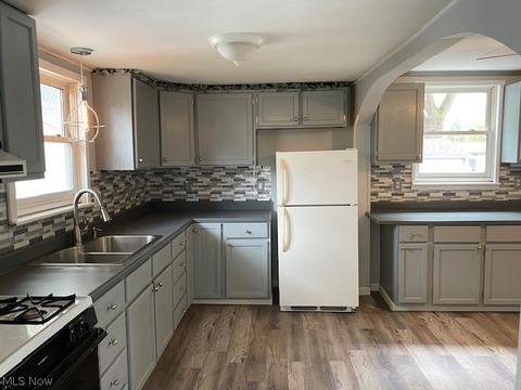 3300 Root Ave NE, Canton, OH 44705 photo 6