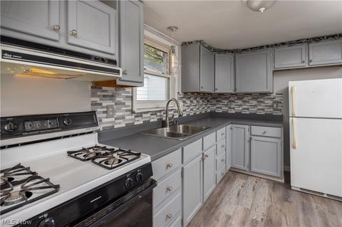 3300 Root Ave NE, Canton, OH 44705 photo 7