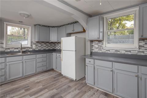 3300 Root Ave NE, Canton, OH 44705 photo 5
