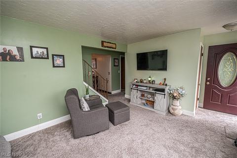 32223 Dickerson Rd, Willowick, OH 44095 photo 6