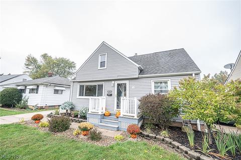 32223 Dickerson Rd, Willowick, OH 44095 photo 2