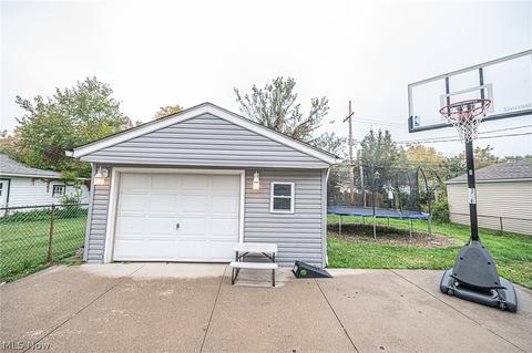 32223 Dickerson Rd, Willowick, OH 44095 photo 30