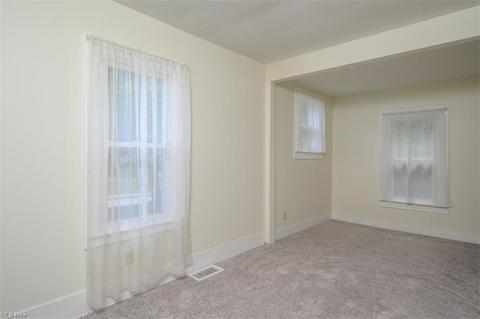1073 Dayton St, Akron, OH 44310 photo 14