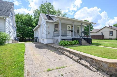 1073 Dayton St, Akron, OH 44310 photo 2