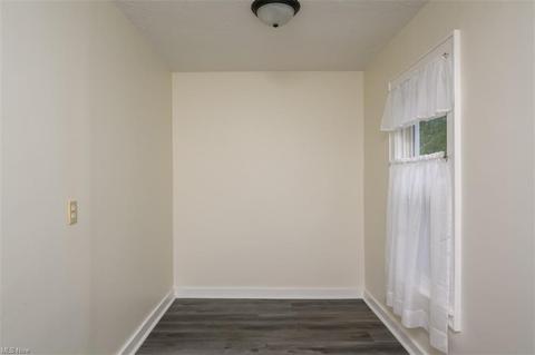1073 Dayton St, Akron, OH 44310 photo 21