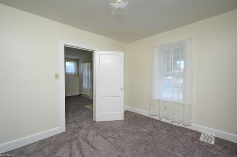 1073 Dayton St, Akron, OH 44310 photo 19
