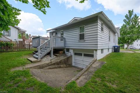 1073 Dayton St, Akron, OH 44310 photo 26