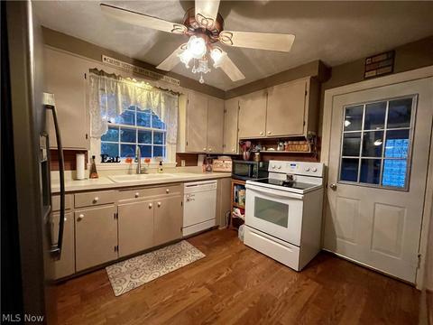 83 Melbourne Ave, Boardman, OH 44512 photo 4