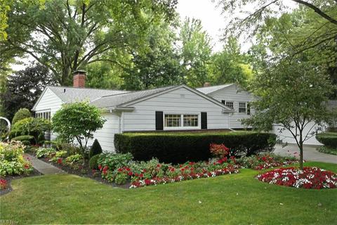 135 Eldridge Rd, Aurora, OH 44202 photo 2