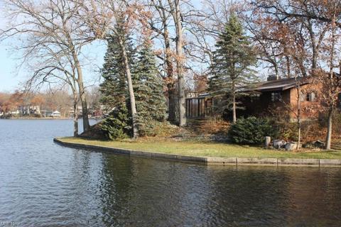 79 Whitefriars Dr, Akron, OH 44319 photo 31