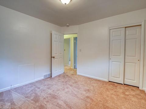 6301 Ridge Rd, Parma, OH 44129 photo 18
