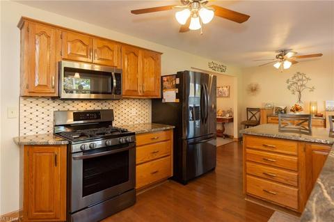 182 Green Garden Dr, Boardman, OH 44512 photo 9