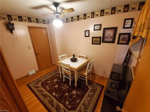 514 Spring St, Struthers, OH 44471 photo 9
