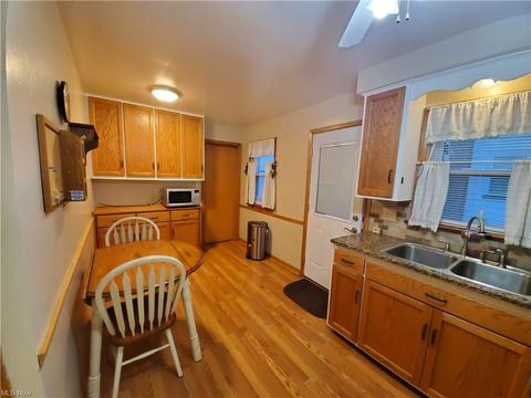 514 Spring St, Struthers, OH 44471 photo 4