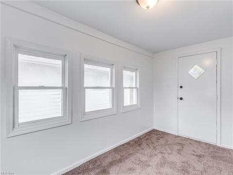 835 Peerless Ave, Akron, OH 44320 photo 7