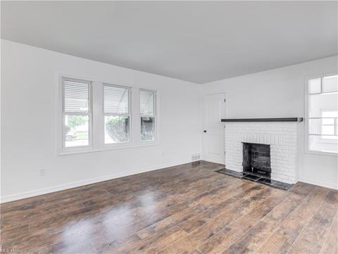 835 Peerless Ave, Akron, OH 44320 photo 4