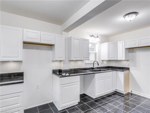 835 Peerless Ave, Akron, OH 44320 photo 12