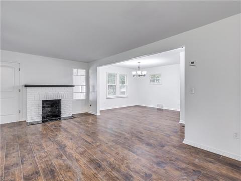835 Peerless Ave, Akron, OH 44320 photo 5
