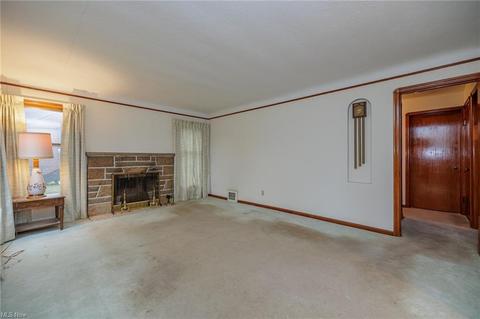 7295 State Rd, Parma, OH 44134 photo 9